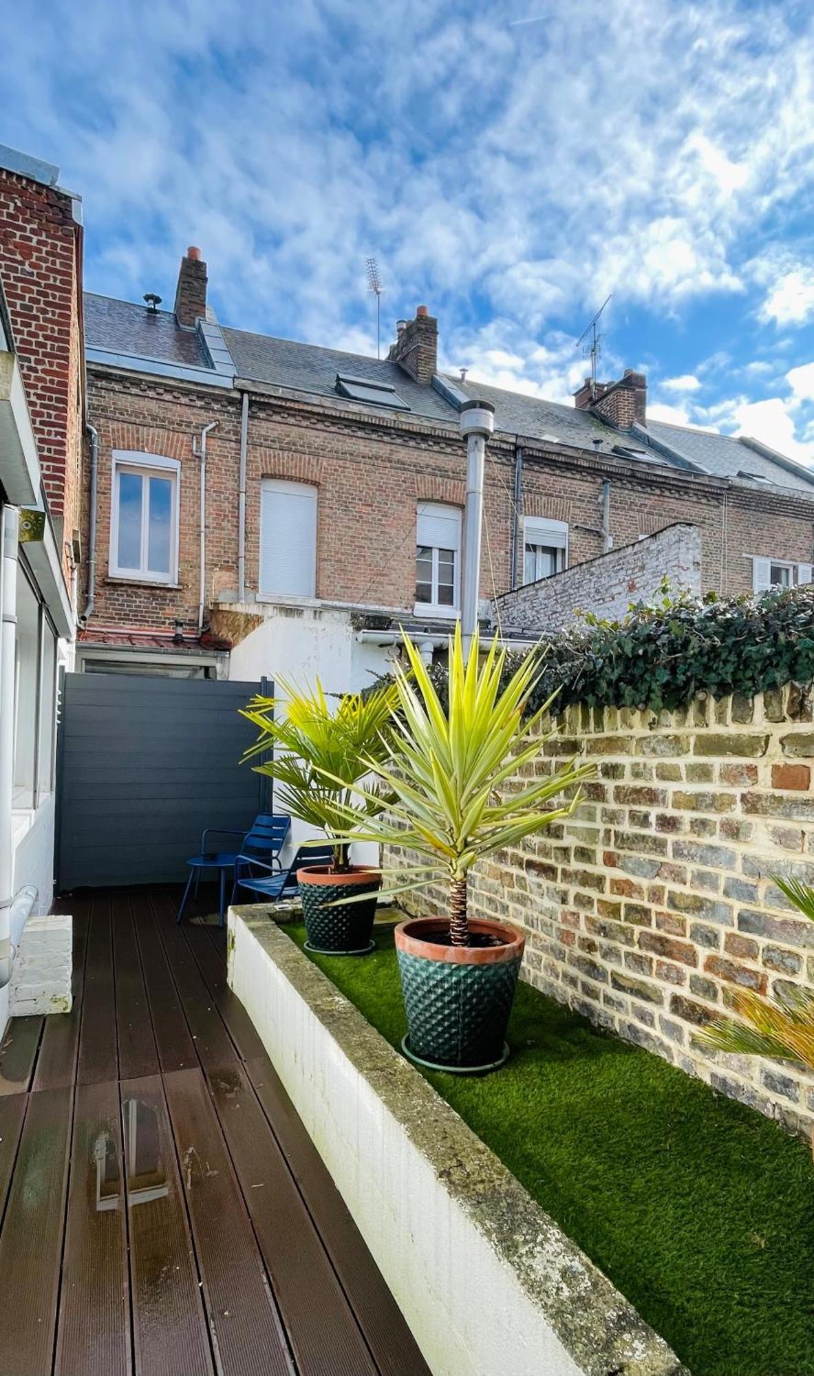 Soleil Levant - T2 Avec Terrasse Proche Gare Amiens Extérieur photo